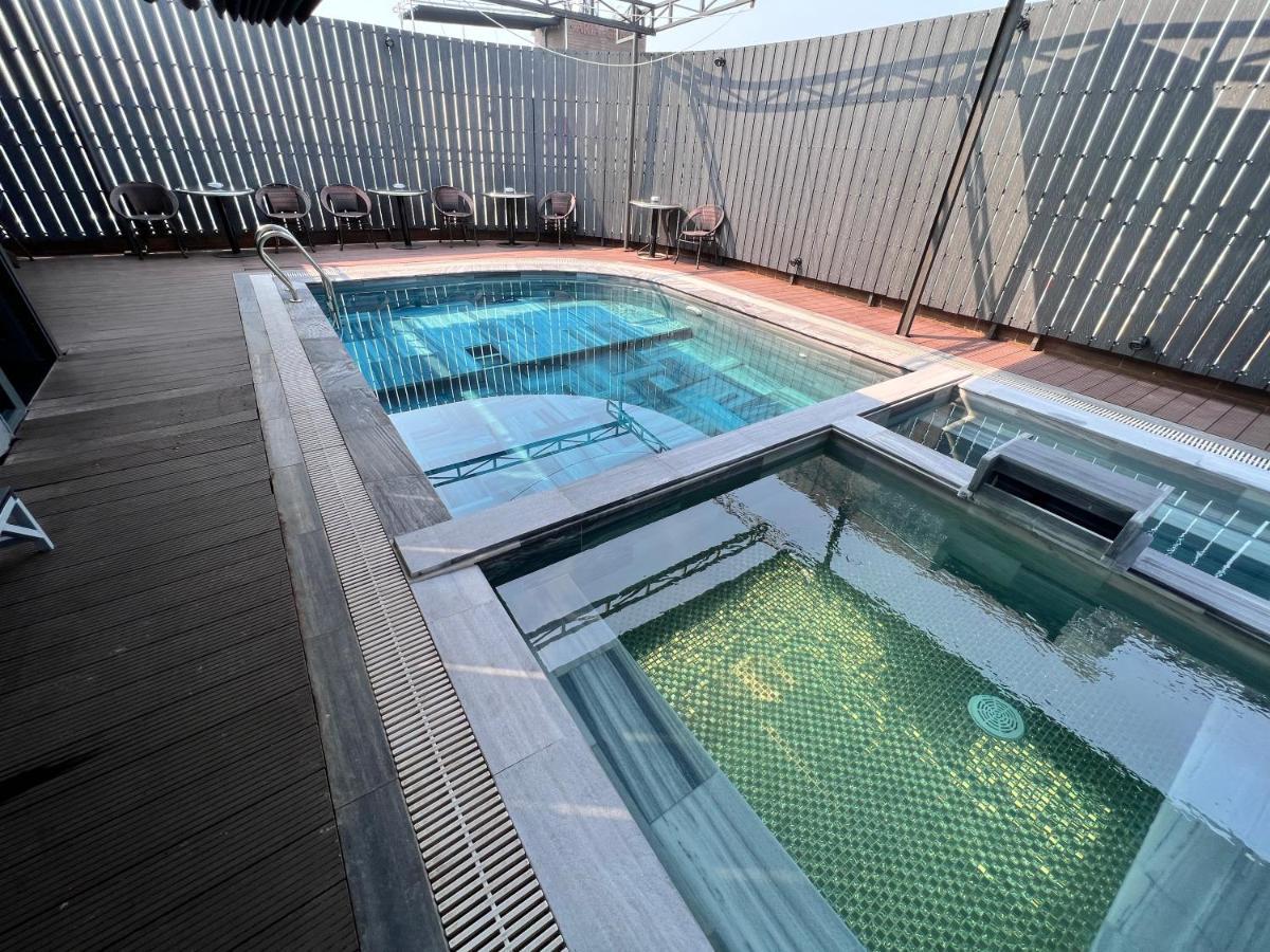 K Hotel Sauna And Massage Da Nang Bagian luar foto