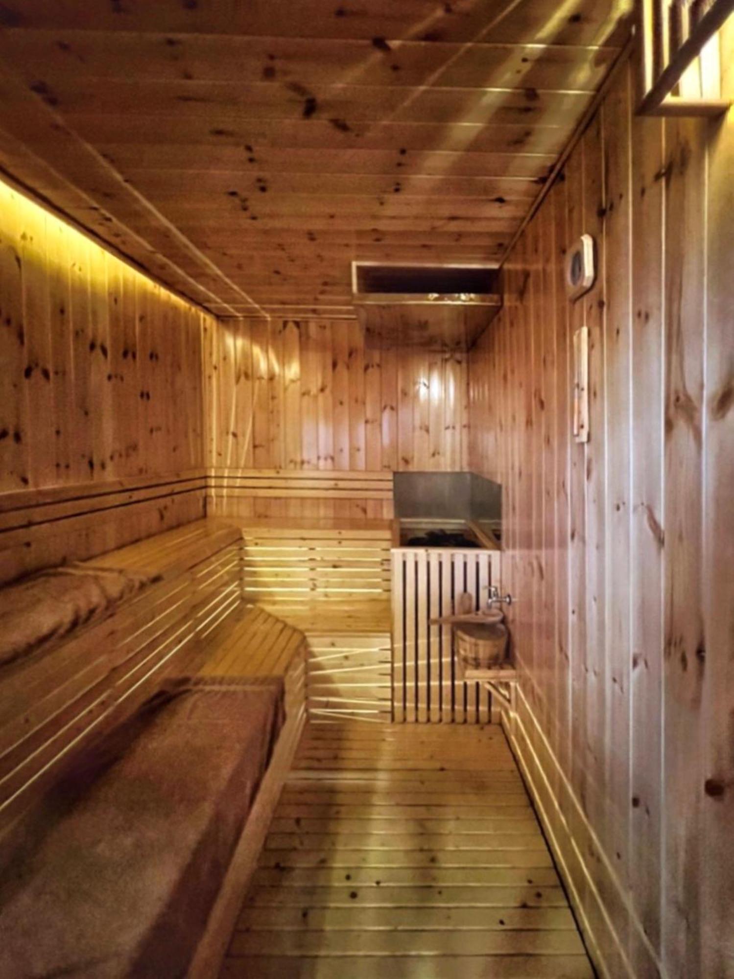 K Hotel Sauna And Massage Da Nang Bagian luar foto