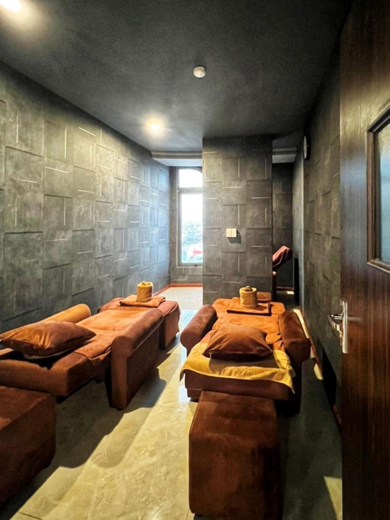 K Hotel Sauna And Massage Da Nang Bagian luar foto